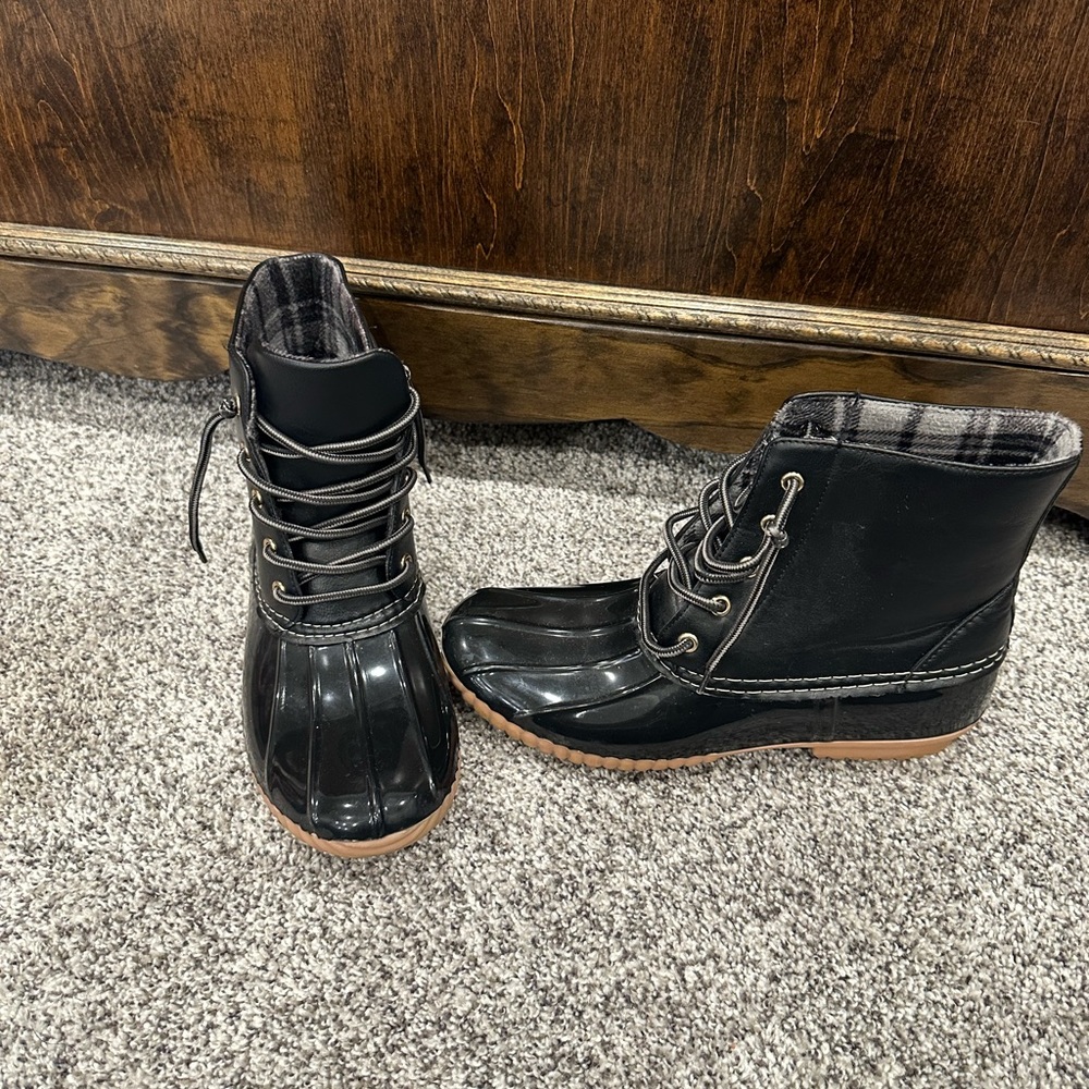 Duck Boots 🦆